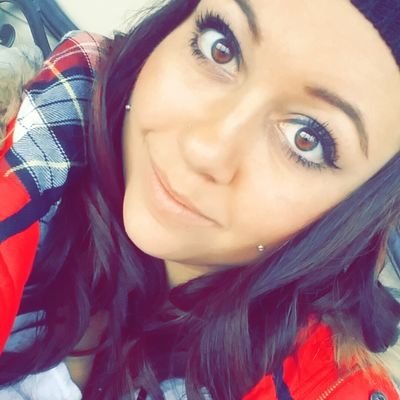 lovelivelivi's profile picture. Gas Station Coffee Junkie. VW Owner. One Love. 
East Coast Native. Mini Pincushion. 
Sports Fanatic. Wannabe Reader. Foodie. Hippie Spirit. Buddhist Charm.