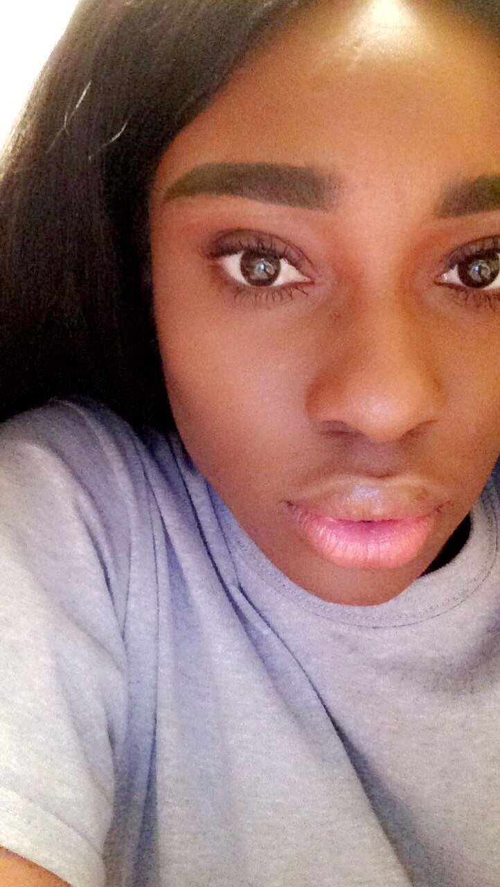 BonitaDee_'s profile picture. Poet.