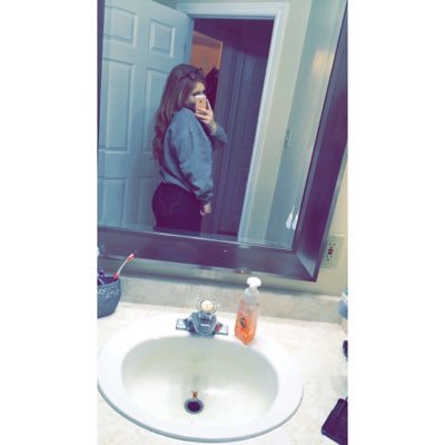 kaitlynesmithh's profile picture. •Acadia🅰️•Valley• 50 shades of liquor•