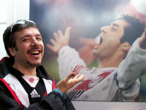 Loverman2607's profile picture. Fanático de River. Me encanta salir a pasear con mis hijos y compartir todo con mis amistades. Un amigo 100 % fiel.