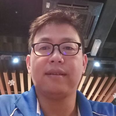 newpeter98's profile picture. simple