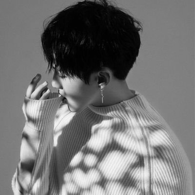 _jamless_alien_'s profile picture. ☞stan svt's leader☜
• originally @SoulEvans214 •