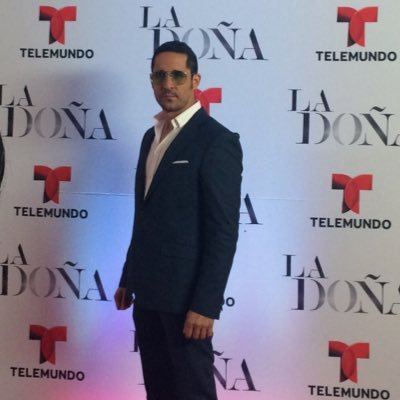 Actor, Director IG: @aquilescervantes representante @ileanapereira  https://t.co/G9boDBdmGh