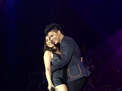 Kiligking&Queen 😍😍 @iamr2alonte ❤ @barrettojulia
#VINCEKATH&JAMES #ALOVETOLAST 😍😍