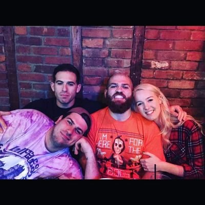 AssemiBijan's profile picture. Idiot