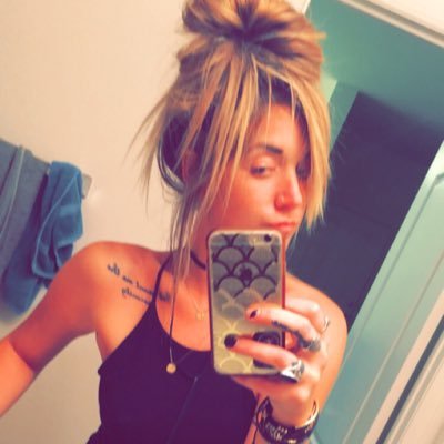 ClarePres10's profile picture. 