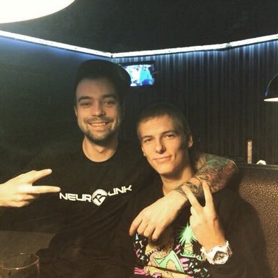 shket344's profile picture. 