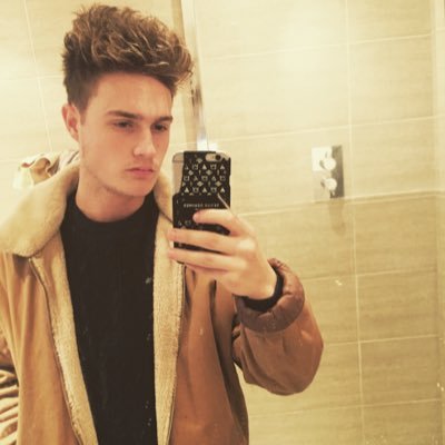 SaamEaarl's profile picture. Sam // Henley on Thames // MCFC 💙⚽️ Instagram: samaearl