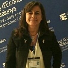 Economista. Professora d'Economia i Empresa. Especialista en Emprenedoria. Innovant i millorant el sistema educatiu. @escolaginebro #cooperativisme