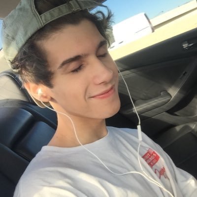 DidiitsmeBitch's profile picture. Karmarelle ma vie || Blaise le Breton ;) || askip jsuis drôle || Nono