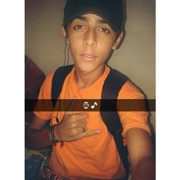 Não adianta olhar para o céu com muita fé e pouca luta.