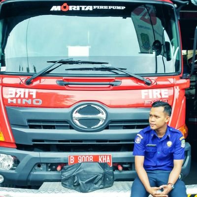 pria biasa dengan impian luar biasa dan dengan pesona yg ngga biasa | ga perlu perfect yg penting respect | allah is greatest