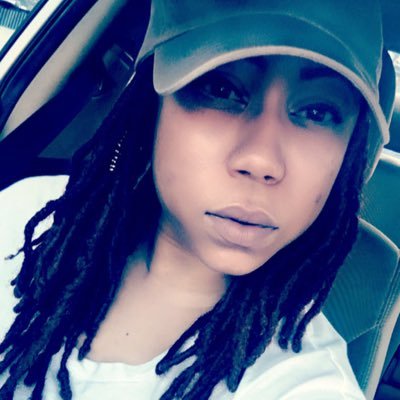 26 years young. Daddy raised me-though this life has changed me 🚺🚺🌈...photography deals exquisitely with appearance,but nothing is what it appears to be👁