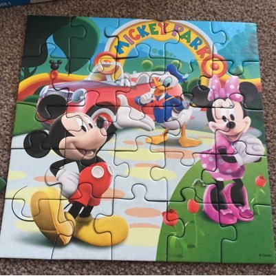 pompeyanne's profile picture. Life; that's what I am living.