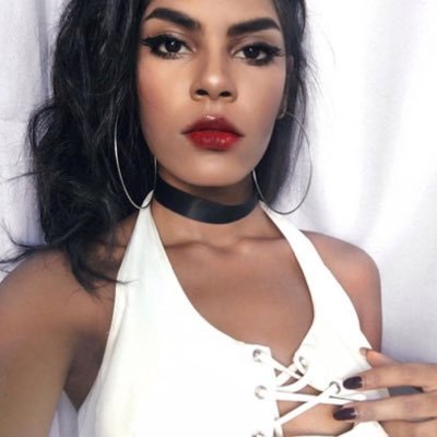 Princesinha de Beverly Hills e mentirosa 👸🏾