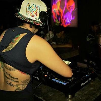 Dj de la cuidad de Medellín - Colombia 
Residente en Martinita cocktails - Bikini cocktails