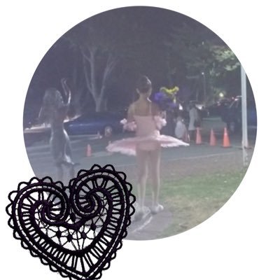 LaraBowtell's profile picture. 