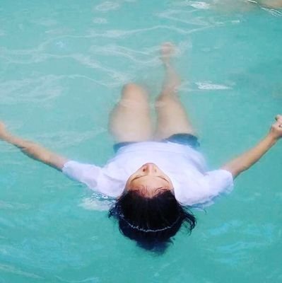 Juliemer || 18 😘 || Cancer ♋ || Adventurer 😍 || Frustrated writer 😂
Marvoree ⚓