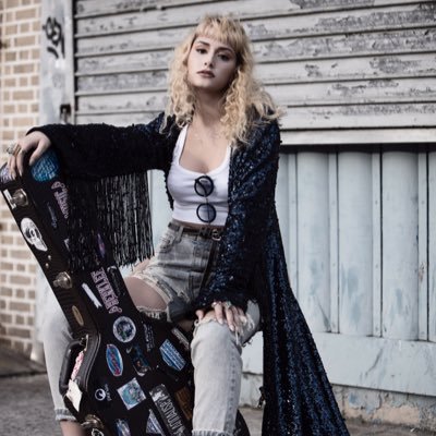 annaliseFanPage's profile picture. 