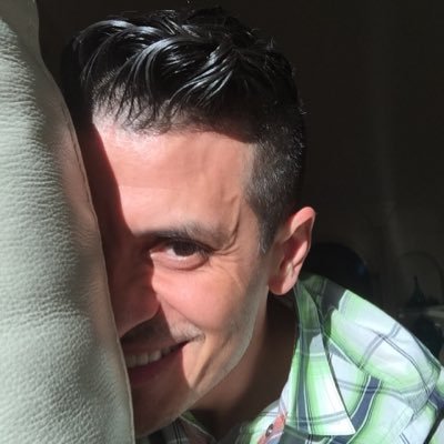 Sandinei's profile picture. Music, Art, Photography, Pets.