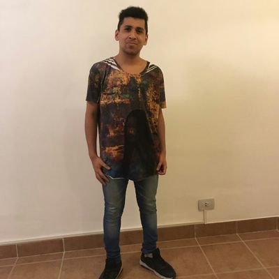 lucianooliver16's profile picture. 