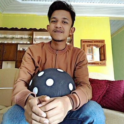 🎓 Univ. Malikussaleh, Teknik Elektro
🔊 Jadilah Baik
⚽ Im Cules
🎧 Sheila On 7 (sheilagenks Aceh)