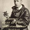 DStaatsglaubige's profile picture. Galgenhumor ist die Kunst, sich den Ast zu lachen, auf dem man sitzt.
Ungespritzt, antirotgrünlinks und antigender.
Stolzer alter, weißer Mann.