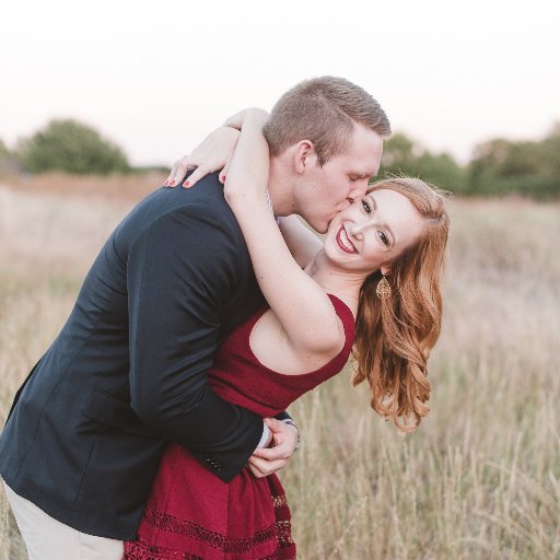 Twin mama, Christian, Physician Assistant, Registered Dietitian, ballet dancer, personal trainer, autoimmune warrior, and dog lover. Go Frogs!