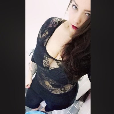 hmcken200's profile picture. Scottish lass. Psychology student. 100% nerdy. Comics and Xbox are my Jam. I also make cool things and can cook. #GFMaterialOrWhat