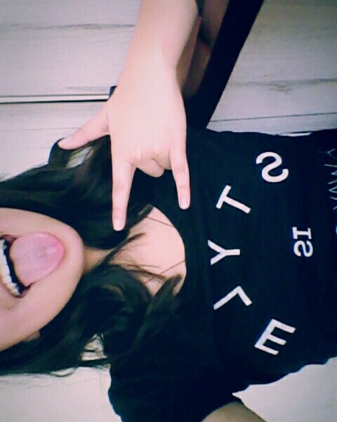 Cynthiariggs16's profile picture. CMAA❤️😱
Eres capaz de muchas mas cosas  😉😊Escuchar música es lo mejor😍