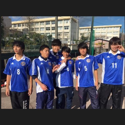 県商サッカー部3年 Twitterissa 押してみて サッカー部２年の誰かがやるよ みんなにやるよ お名前 関係 今の印象 どんな人 好きor嫌い 告白されたら Line交換できる 電話できる 何ランキング1位 最後にメッセージ いい