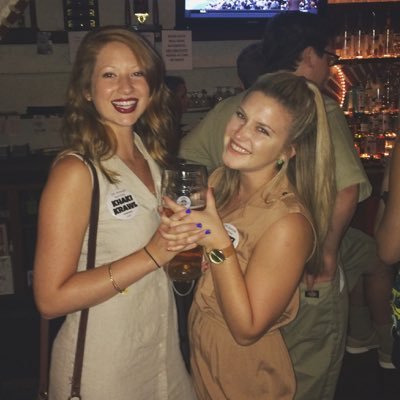 hashtagellie's profile picture. 