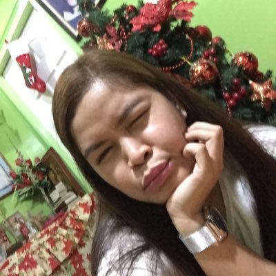 y_v_o_n_n_e29's profile picture. 🌼Like a flower, bloom grow blossom ✨un dia a la vez🔅