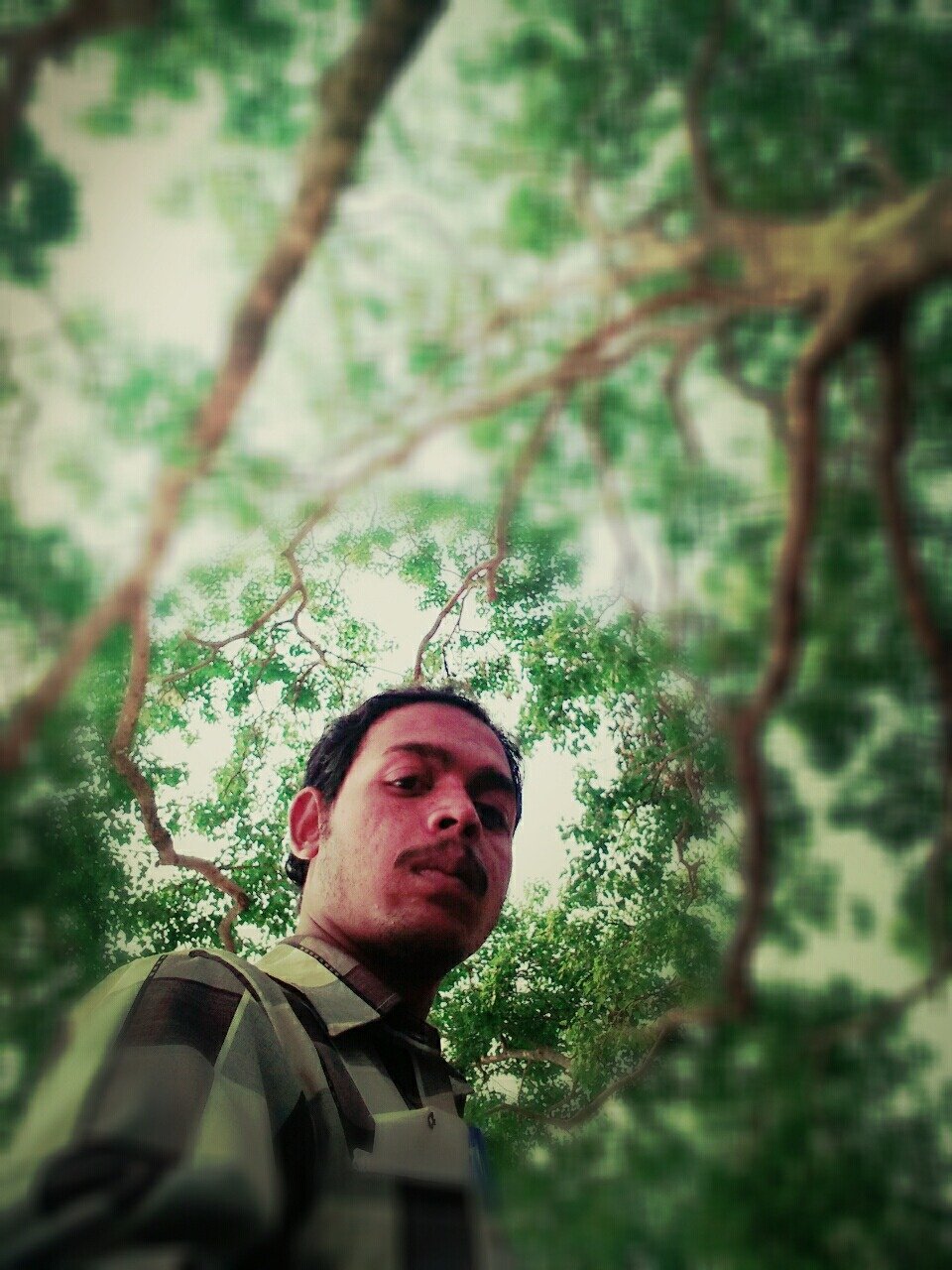 SuvenduBag's profile picture. My silence is my words..