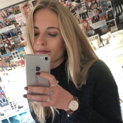 alicefarley98's profile picture. catching the ocean waves of life