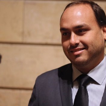 Bons amigos são como estrelas: nem sempre podemos ver, mas temos certeza que estão sempre lá.