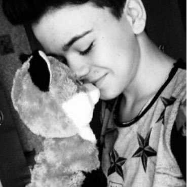 Ilenia_messina3's profile picture. Luciano is my king ❤️ I love Luciano ❤️distanza non ci separi❤️Luciano mi segue❤️6 like di luciano