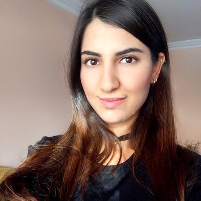 Matruşka bebekler gibiyiz; açıldıkça küçülen.