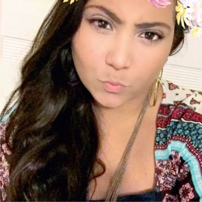 DanielaCtin's profile picture. 