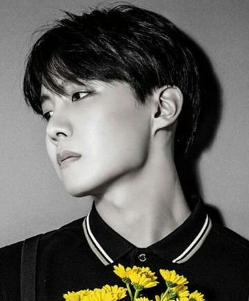 Anime, bts, American horror story, Wentworth!, nirvana, t.o.p, Nicole de Silva is bae!!!!!!
Born on the same day as Kim Taehyheung