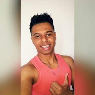 Curto a vida, o que se leva da vida é a vida que se vive.