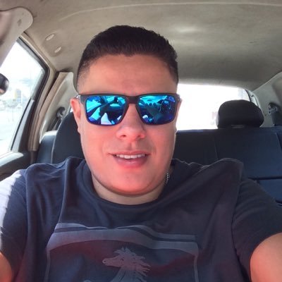 hermionee13's profile picture. 