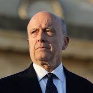 Rassemblement des étudiants et anciens étudiants de @univ_lille2 autour de la candidature d'@alainjuppe aux primaires de novembre 2016. #AvecJuppé