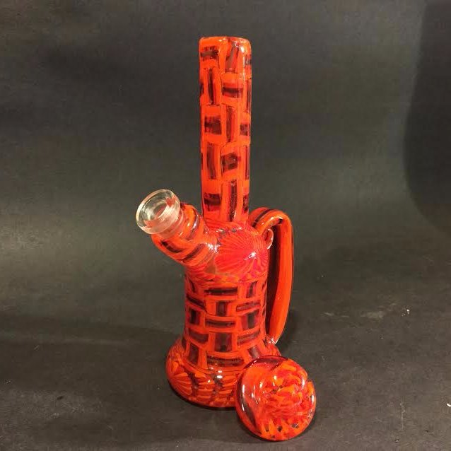 a Colorado based high end artistic borosilicate worker. focusing on functional pipe work as well as art glass and multimedia.
