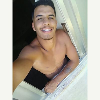 21 anos 👊 #FLAMENGUISTA #CANCERIANO.🍀 #PRAERO 🌊🌞🌎 #afénavitoriatemqueserinabalavel