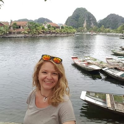 Lauradlh99's profile picture. 