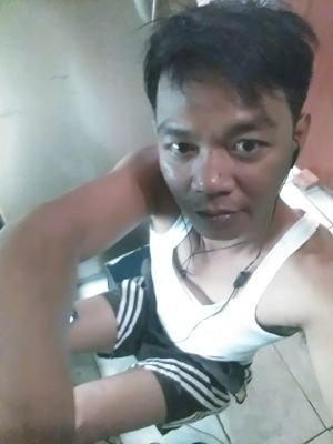 Teknisiknisi elektronika kami juga.  trima jasa servis AC, kulkas, mesin cuci, parabola, TV dll...  Wa 082210770152 dan km jasa km bergaransi 2bln