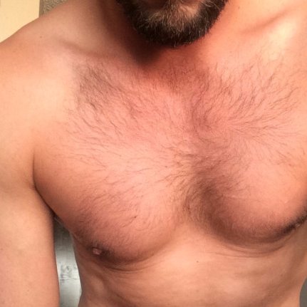Amante a las barbas, exhibicionista, morboso empedernido, pervertido, maldadoso