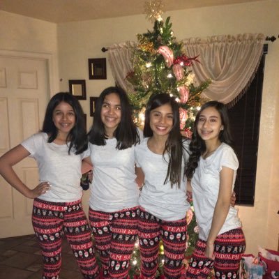 AbeniHernandez's profile picture. softball❤️⚾️