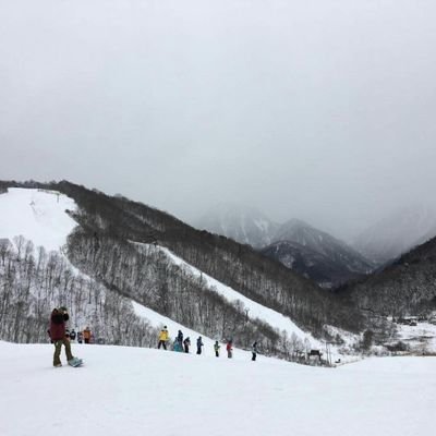 無言フォローごめんなさいm(_ _)m
snowboard好きな人follow me(๑´ㅂ`๑)♪
鹿島槍、野沢、その他県外でも1人で飛びます(*´╰╯`๓)